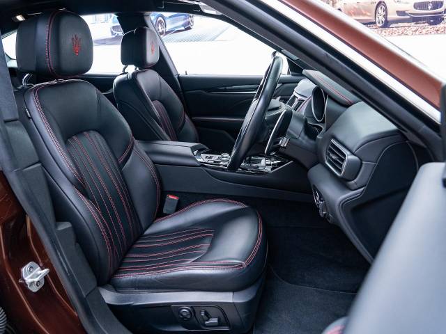 マセラティ レヴァンテ Ｓグランルッソ 3.8万Km 599.1万円(東京都)[111]の中古車詳細