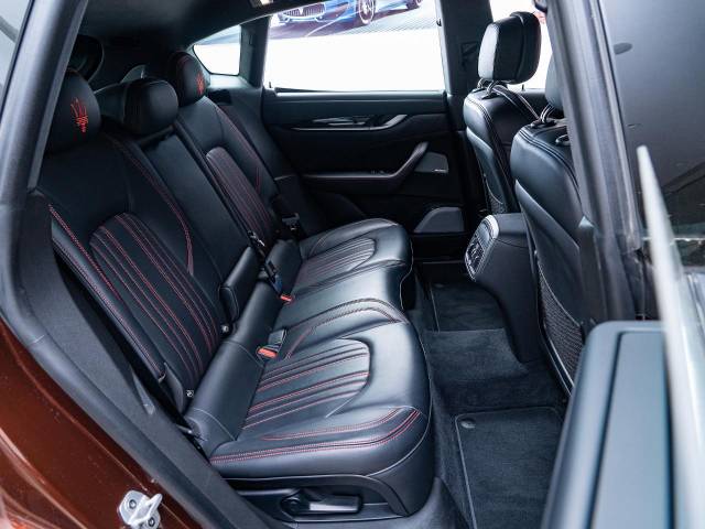 マセラティ レヴァンテ Ｓグランルッソ 3.8万Km 599.1万円(東京都)[111]の中古車詳細