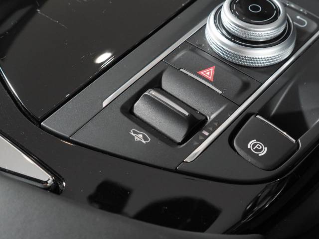 マセラティ レヴァンテ Ｓグランルッソ 3.8万Km 599.1万円(東京都)[111]の中古車詳細