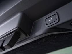 レンジローバースポーツ ＨＳＥダイナミック ３００ＰＳの中古車画像