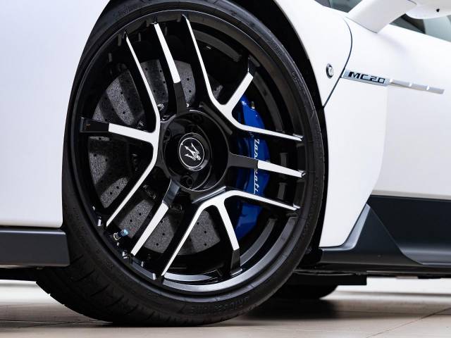 マセラティ ＭＣ２０ ベースグレード 0.3万Km 2,499.9万円 2022年式[315]の中古車詳細(宮城県)