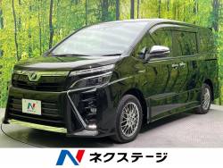 ヴォクシー ハイブリッドZSの中古車画像