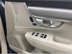 Ｓ９０ Ｔ５ モメンタムの中古車画像