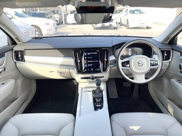 ボルボ Ｓ９０ Ｔ５ モメンタム 0.3万Km (大阪府)[453]の中古車詳細