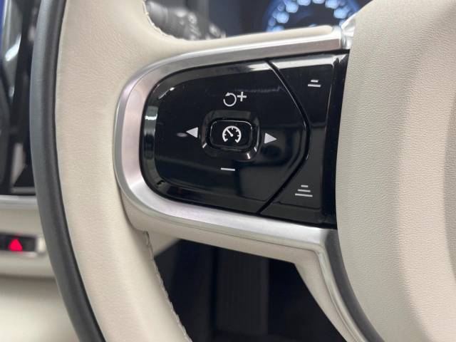 ボルボ Ｓ９０ Ｔ５ モメンタム 0.3万Km (大阪府)[453]の中古車詳細