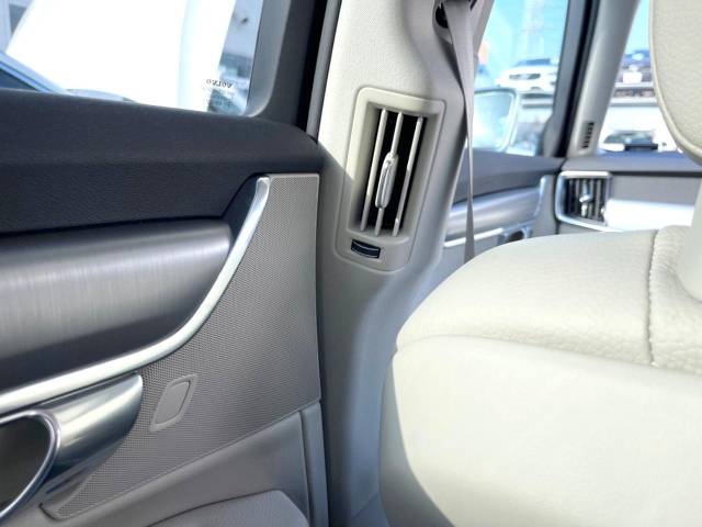 ボルボ Ｓ９０ Ｔ５ モメンタム 0.3万Km (大阪府)[453]の中古車詳細