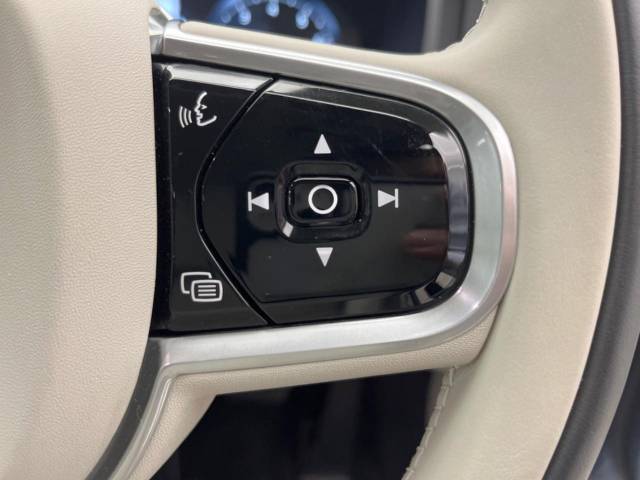 ボルボ Ｓ９０ Ｔ５ モメンタム 0.3万Km (大阪府)[453]の中古車詳細