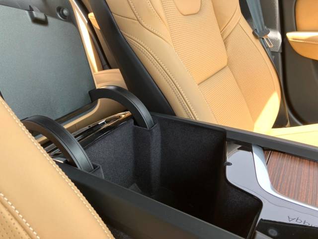 ボルボ Ｓ６０ アルティメット Ｂ４ 30Km (神奈川県)[317]の中古車詳細