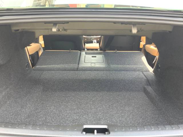 ボルボ Ｓ６０ アルティメット Ｂ４ 30Km (神奈川県)[317]の中古車詳細