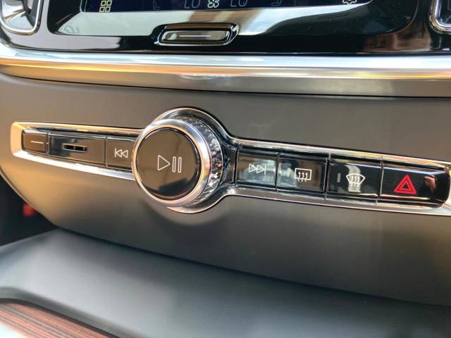 ボルボ Ｓ６０ アルティメット Ｂ４ 30Km (神奈川県)[317]の中古車詳細
