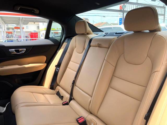 ボルボ Ｓ６０ アルティメット Ｂ４ 30Km (神奈川県)[317]の中古車詳細