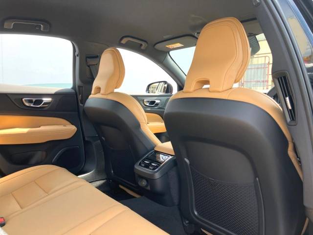 ボルボ Ｓ６０ アルティメット Ｂ４ 30Km (神奈川県)[317]の中古車詳細