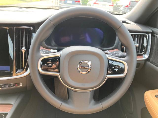 ボルボ Ｓ６０ アルティメット Ｂ４ 30Km (神奈川県)[317]の中古車詳細