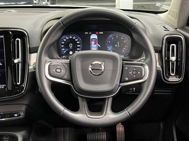 ボルボ ＸＣ４０ Ｔ４ モメンタム 2.8万Km (大阪府)[507]の中古車詳細