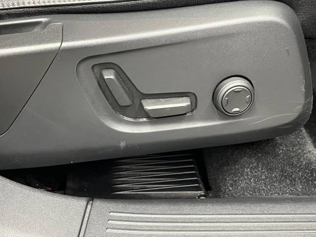 ボルボ ＸＣ４０ Ｔ４ モメンタム 2.8万Km (大阪府)[507]の中古車詳細