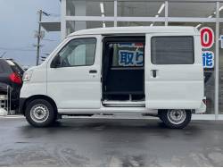 サンバーバン ＶＢ ２シータースマートアシストの中古車画像