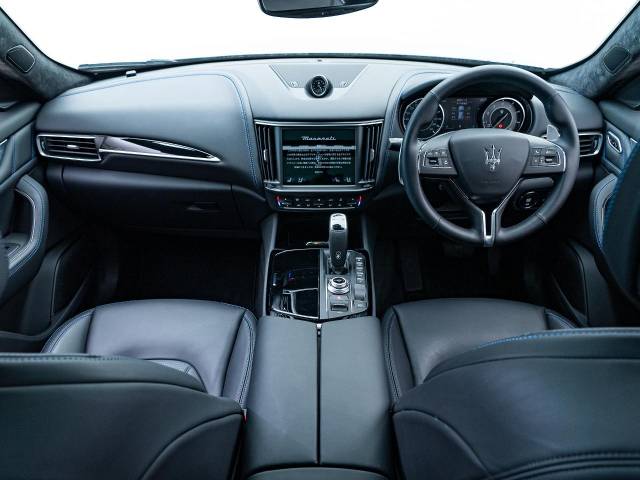 マセラティ レヴァンテ ＧＴハイブリッド 0.7万Km 799.3万円(東京都)[614]の中古車詳細
