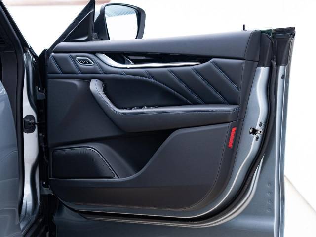 マセラティ レヴァンテ ＧＴハイブリッド 0.7万Km 799.3万円(東京都)[614]の中古車詳細