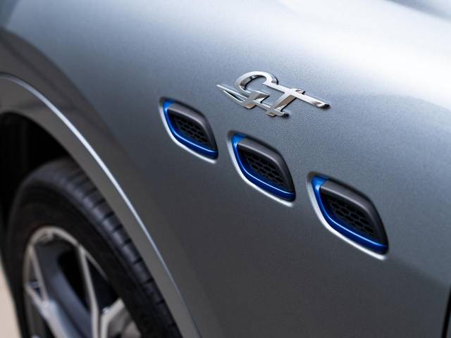 マセラティ レヴァンテ ＧＴハイブリッド 0.7万Km 799.3万円(東京都)[614]の中古車詳細