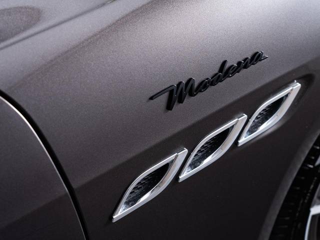 マセラティ クアトロポルテ モデナ 0.5万Km 1,390.3万円 2022年式[111]の中古車詳細(東京都)