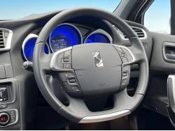 ＤＳ４ シック ＤＳ ＬＥＤビジョンパッケージの中古車画像