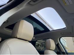 Ｆペイス ピュアの中古車画像