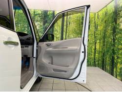 ランディ ２．０Ｇアドバンスドセーフティパッケージ装着車の中古車画像