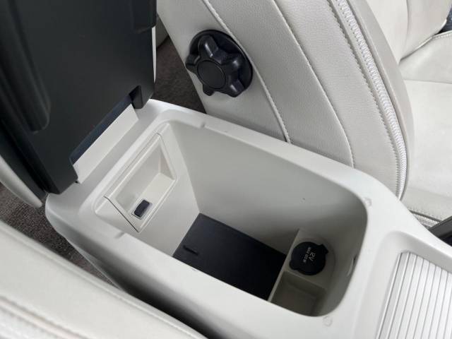 ボルボ Ｖ４０ クロスカントリー Ｔ５ ＡＷＤ ＳＥ 4.2万Km (神奈川県)[983]の中古車詳細