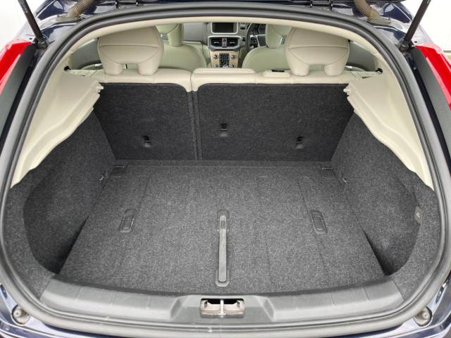 ボルボ Ｖ４０ クロスカントリー Ｔ５ ＡＷＤ ＳＥ 4.2万Km (神奈川県)[983]の中古車詳細