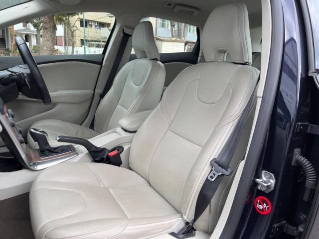 ボルボ Ｖ４０ クロスカントリー Ｔ５ ＡＷＤ ＳＥ 4.2万Km (神奈川県)[983]の中古車詳細