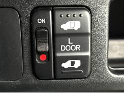 モビリオスパイク Ｗの中古車画像