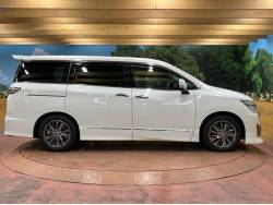 エルグランド【特別・限定】ライダー ブラックライン（日産