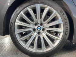 ７シリーズ ７４０ｉの中古車画像