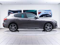 レヴァンテ ＧＴＳの中古車画像