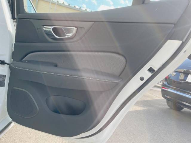 ボルボ Ｓ６０ Ｂ５ Ｒデザイン 1万Km (神奈川県)[400]の中古車詳細