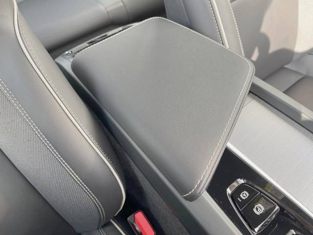 ボルボ Ｓ６０ Ｂ５ Ｒデザイン 1万Km (神奈川県)[400]の中古車詳細