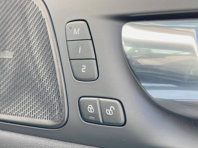 ボルボ Ｓ６０ Ｂ５ Ｒデザイン 1万Km (神奈川県)[400]の中古車詳細