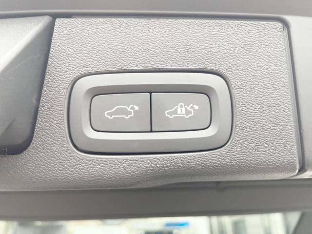 ボルボ ＸＣ６０ リチャージ プラグインハイブリッド Ｔ６ ＡＷＤ インスクリプション 0.8万Km (大分県)[575]の中古車詳細