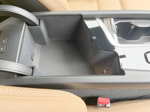 ボルボ ＸＣ６０ リチャージ プラグインハイブリッド Ｔ６ ＡＷＤ インスクリプション 0.8万Km (大分県)[575]の中古車詳細