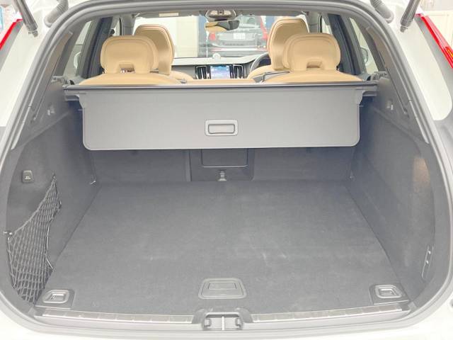 ボルボ ＸＣ６０ リチャージ プラグインハイブリッド Ｔ６ ＡＷＤ インスクリプション 0.8万Km (大分県)[575]の中古車詳細