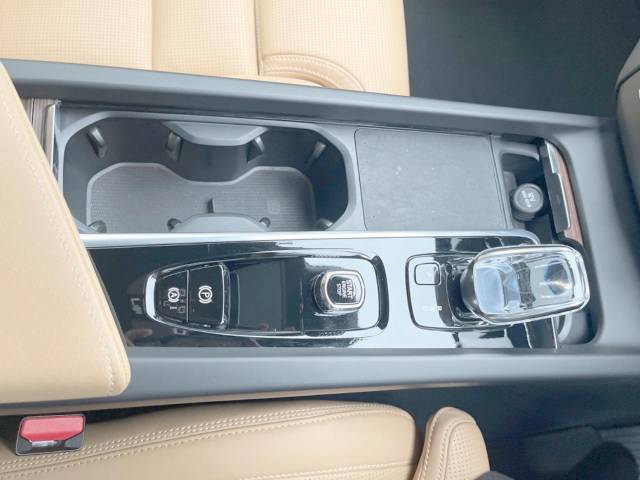 ボルボ ＸＣ６０ リチャージ プラグインハイブリッド Ｔ６ ＡＷＤ インスクリプション 0.8万Km (大分県)[575]の中古車詳細