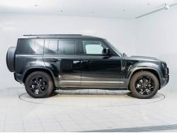 ディフェンダー １１０ベースグレード Ｐ３００ エアサスペンション装着車の中古車画像