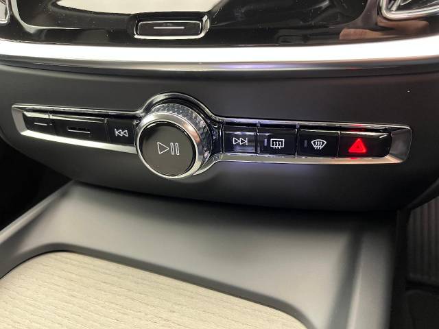 ボルボ Ｖ６０ アルティメット Ｂ４ 20Km (大阪府)[445]の中古車詳細