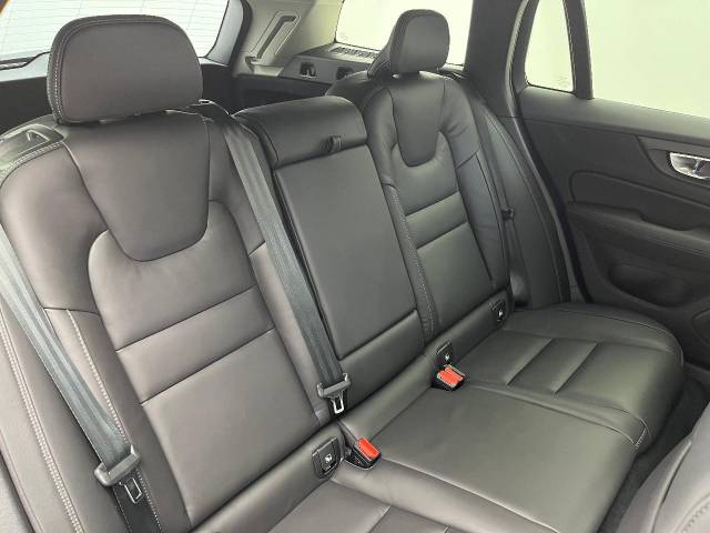 ボルボ Ｖ６０ アルティメット Ｂ４ 20Km (大阪府)[445]の中古車詳細