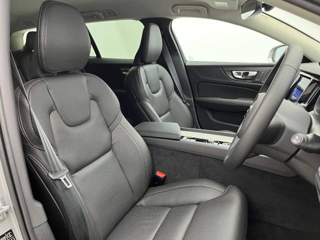 ボルボ Ｖ６０ アルティメット Ｂ４ 20Km (大阪府)[445]の中古車詳細