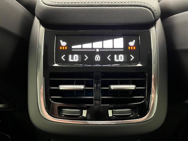 ボルボ Ｖ６０ アルティメット Ｂ４ 20Km (大阪府)[445]の中古車詳細