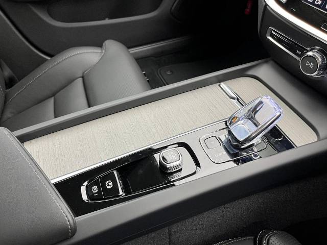 ボルボ Ｖ６０ アルティメット Ｂ４ 20Km (大阪府)[445]の中古車詳細