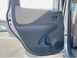 ラクティス Ｘ ＨＩＤセレクションⅡの中古車画像