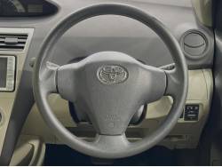 ベルタ Ｘの中古車画像