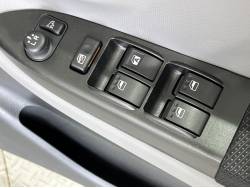 ソニカ Ｒの中古車画像